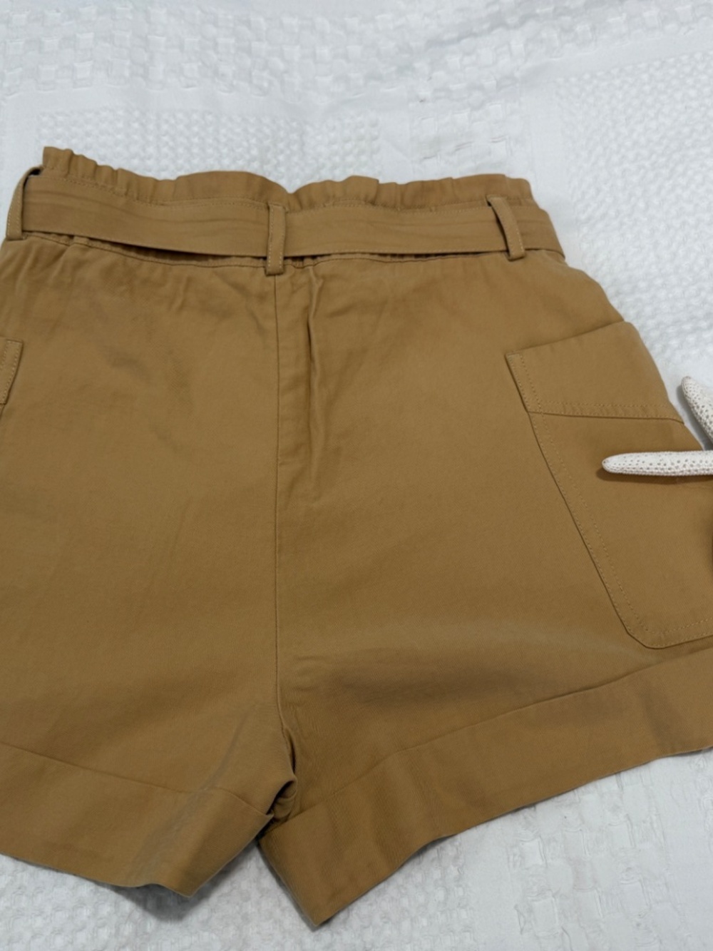 Steve Madden Caramel colored shorts - Picture 5 of 6